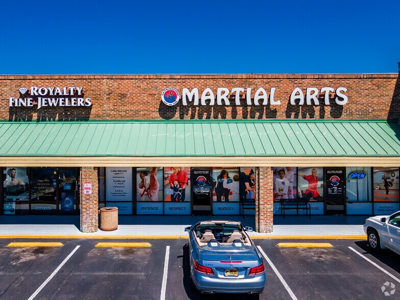 More Photos Of 33821-33983 US Highway 19 N, Palm Harbor Unknown For Lease