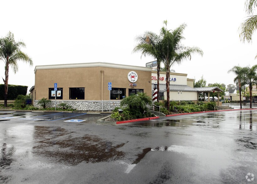 More Photos Of 18902 E Gale Ave, Rowland Heights Restaurant For Lease