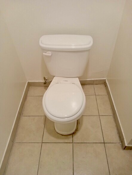 More Photos Of 8930 S Vermont Ave, Los Angeles Daycare Center For Lease