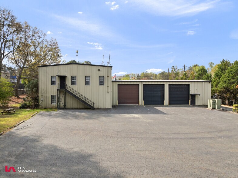 More Photos Of 885 Cripple Creek Dr, Lawrenceville Warehouse For Lease