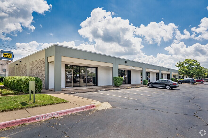 More Photos Of 9000 Southwest Fwy, Houston Unknown For Lease