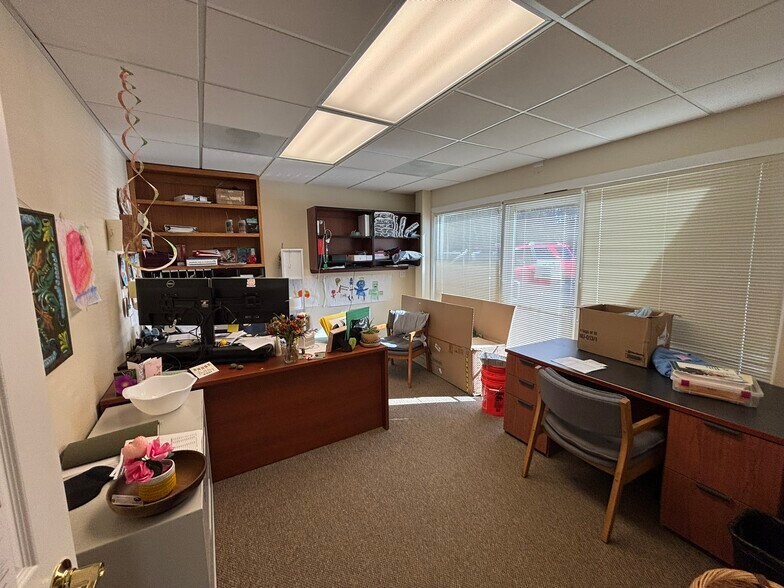 More Photos Of 2230 Kingwood St, Florence Warehouse For Sale