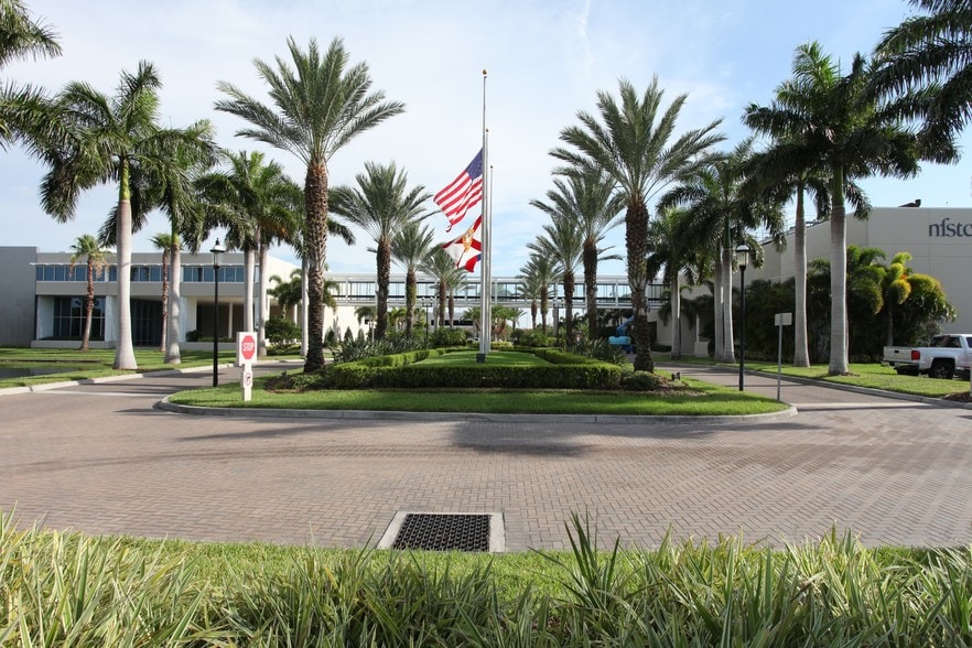 More Photos Of 8333 Bryan Dairy Rd, Largo Office For Sale