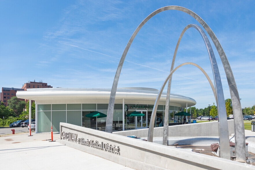 More Photos Of 2020 Ogden Ave, Chicago Storefront For Lease