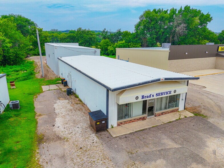 More Photos Of 310 Highway 71, Sioux Rapids Auto Repair For Sale