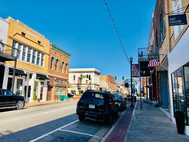 312 S Main St, Jonesboro, AR 72401 Lofts/Showrooms For Lease