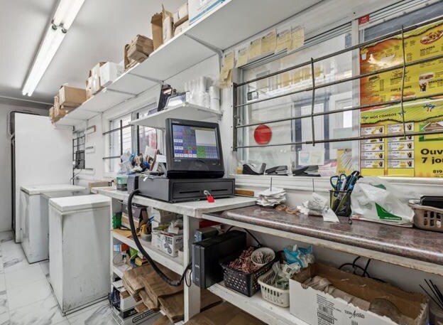 More Photos Of 1195 Boul Maloney E, Gatineau Freestanding For Sale