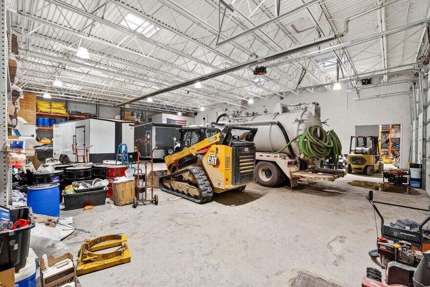 More Photos Of 1333 Research Rd, Gahanna Manufacturing For Sale