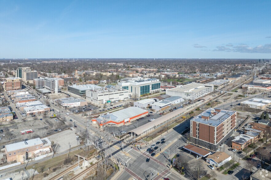 More Photos Of 8045 Lamon Ave, Skokie Office For Sale