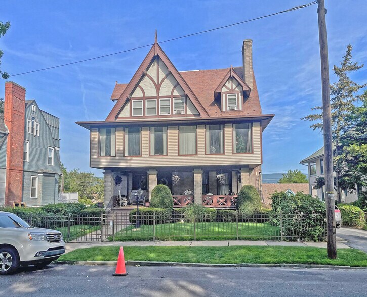 Primary Photo Of 629 Clay Ave, Scranton Apartments For Sale