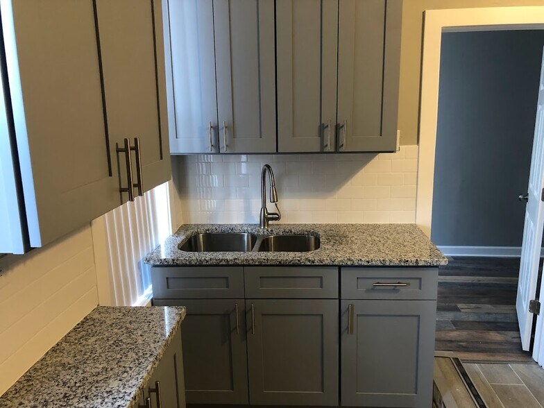 More Photos Of 1167 W 18th St, Chicago Apartments For Sale