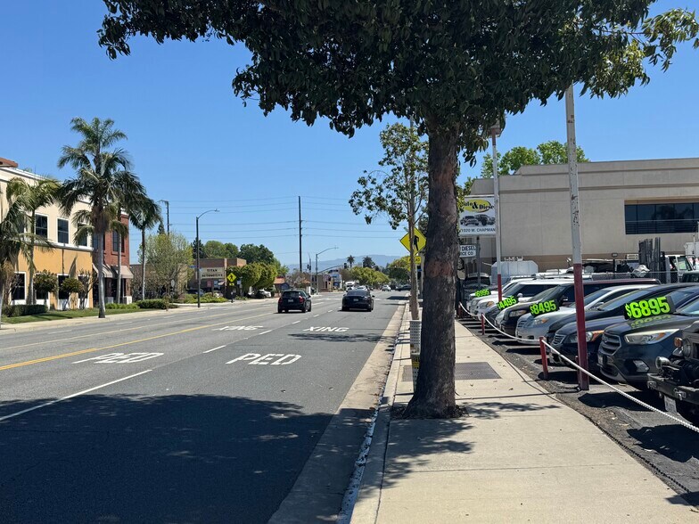 More Photos Of 1040 W Chapman Ave, Orange Auto Dealership For Sale