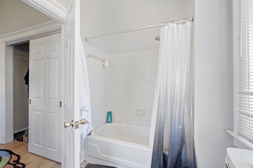 More Photos Of 428-430 Elizabeth St, Cincinnati Apartments For Sale