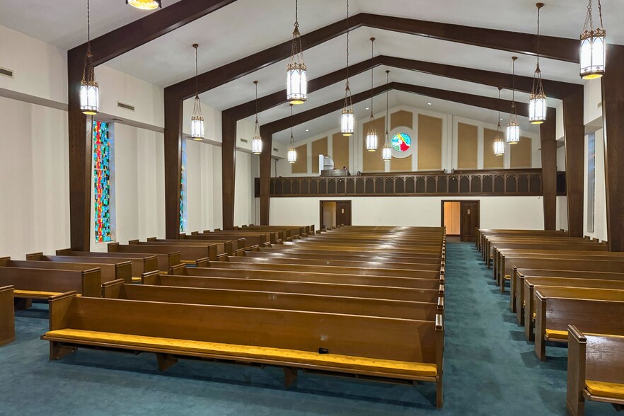 More Photos Of 821 Laurel St, La Marque Religious Facility For Sale