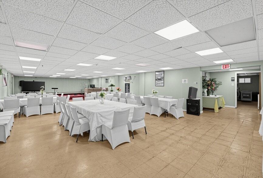 More Photos Of 1110 Coles Mill Rd, Williamstown Specialty For Sale