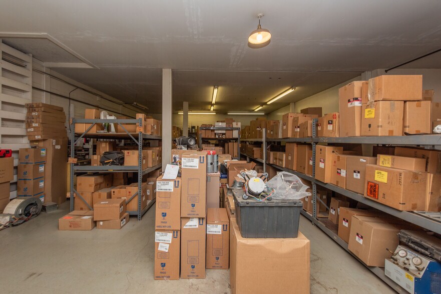 More Photos Of 250 E Villard St, Dickinson Office For Sale