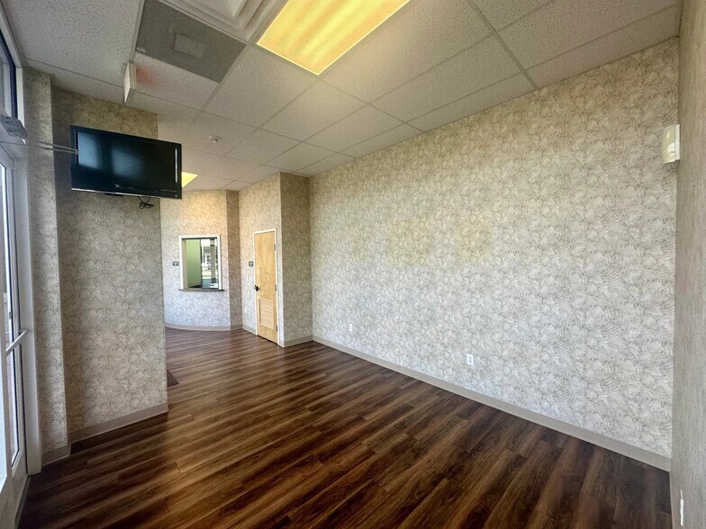 More Photos Of 1405 S Sizer Ave, Jefferson City Unknown For Lease