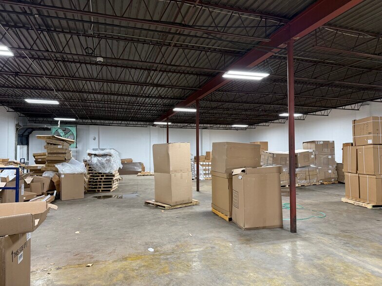 More Photos Of 691 Doctor Martin Luther King Junior Ave, Memphis Flex For Sale