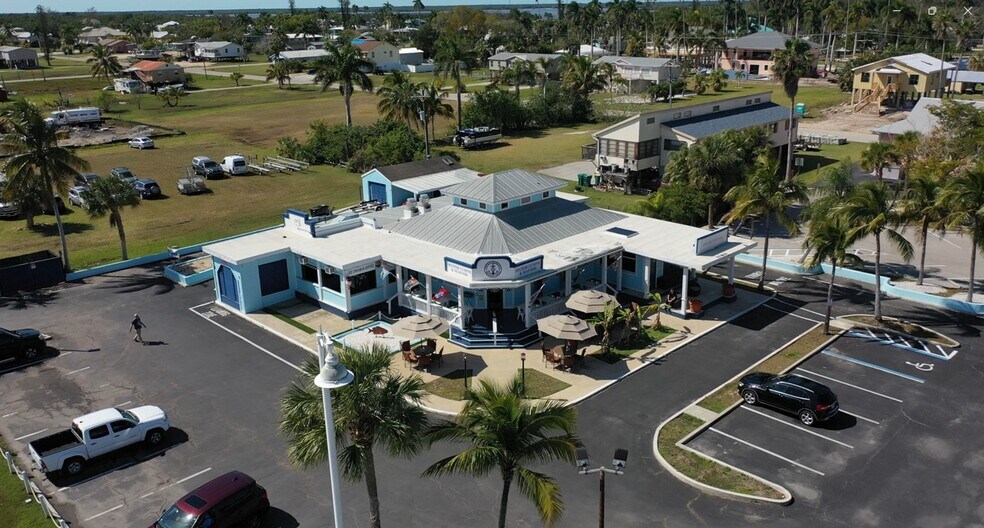 More Photos Of 102 Copeland Ave SW, Everglades City Restaurant For Sale