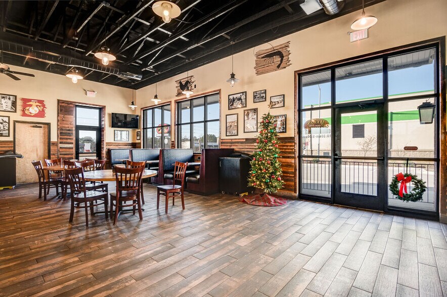 More Photos Of 2470 Gum Branch Rd, Jacksonville Restaurant For Sale