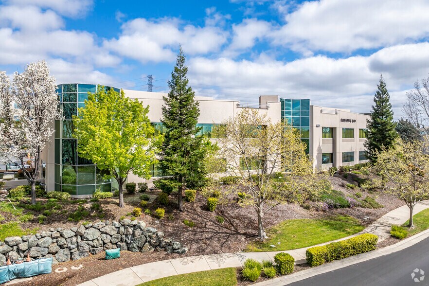 More Photos Of 2251 Douglas Blvd, Roseville Office For Lease