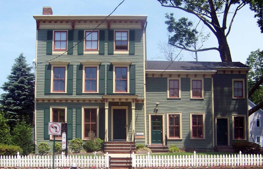 More Photos Of 76 Main St, Chatham Office For Lease