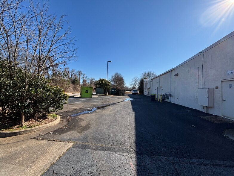 More Photos Of 11274 Tara Blvd, Hampton Freestanding For Sale