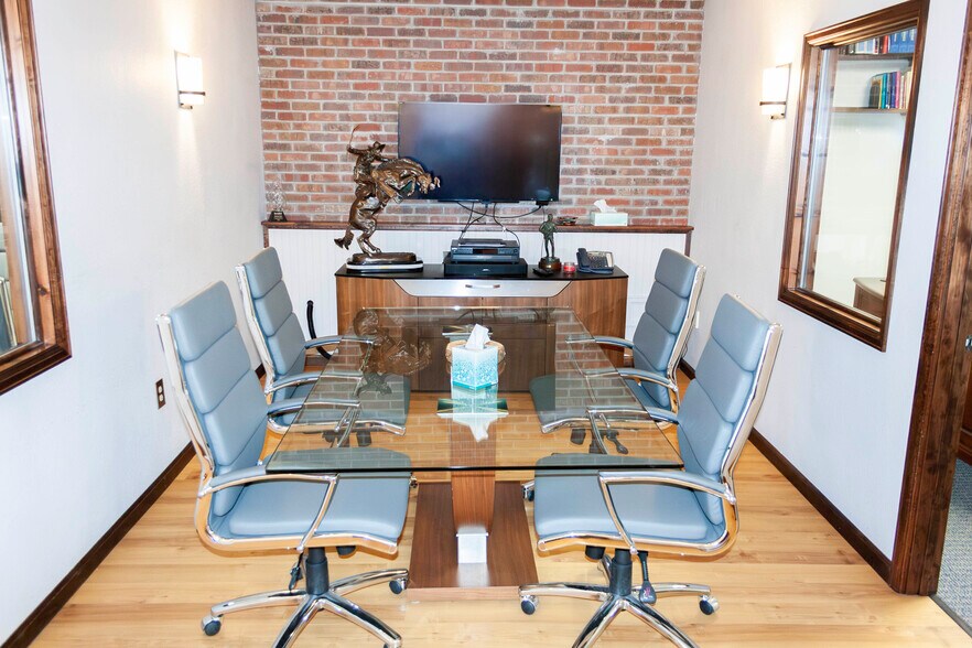 More Photos Of 220 Willow St, Fort Collins Storefront Retail Office For Sale