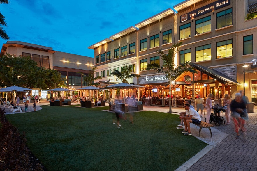 More Photos Of 9118 Strada Pl, Naples Unknown For Lease