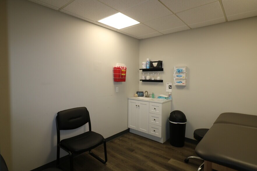 More Photos Of 34 Executive Dr, Norwalk Medical For Lease