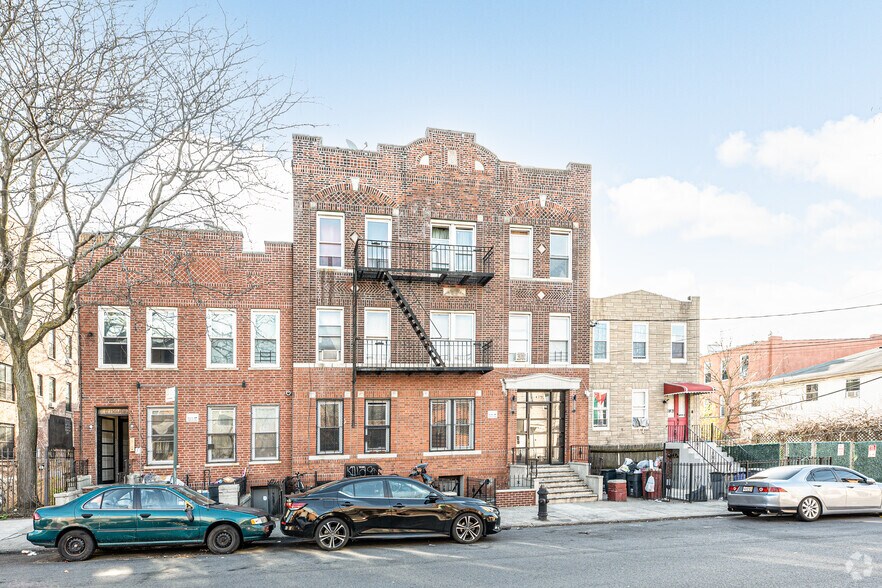 More Photos Of 179 Milford St, Brooklyn Apartments For Sale
