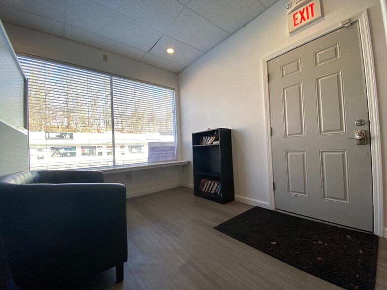 More Photos Of 34 Town St, Norwich Storefront Retail Office For Sale