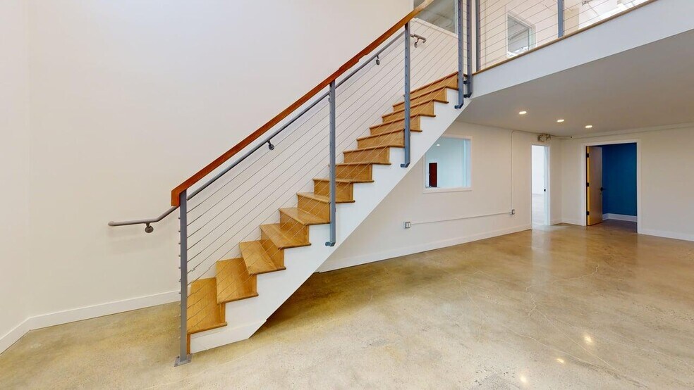 More Photos Of 2828 E 14th St, Long Beach Service For Lease