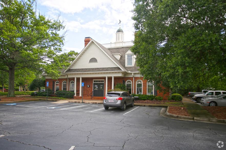 Primary Photo Of 910 Holcomb Bridge Rd, Roswell Medical For Lease