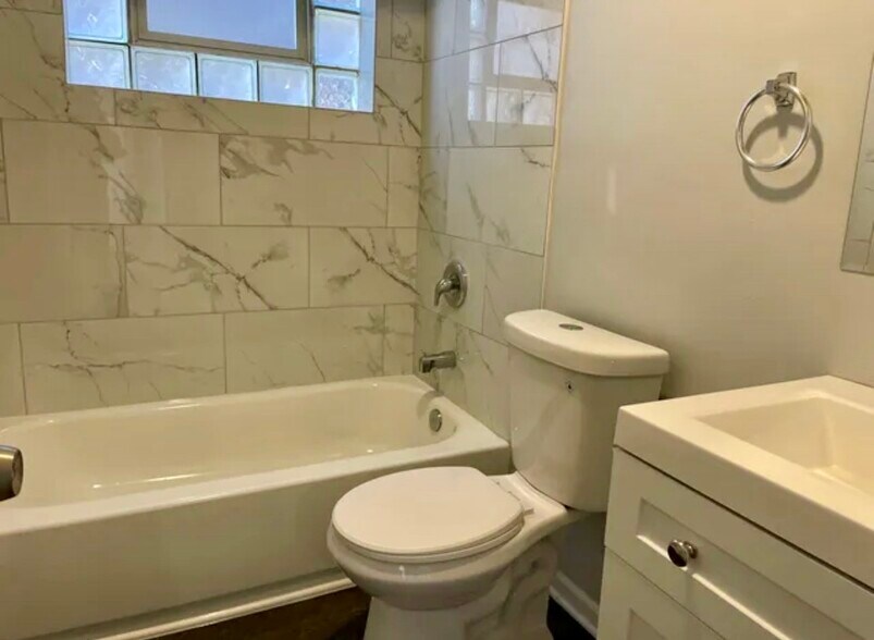 More Photos Of 4039 W 119th St, Alsip Apartments For Sale