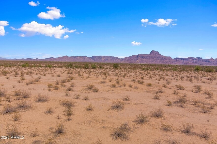 More Photos Of 53700 W Salome Hwy, Tonopah Land For Sale