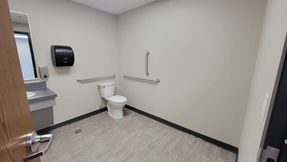More Photos Of 418 E Rosser Ave, Bismarck Loft Creative Space For Lease