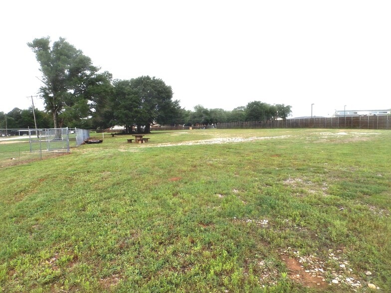 More Photos Of 6003 N Loop 256, Palestine Land For Sale