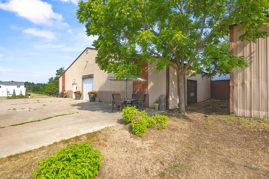 Primary Photo Of 3298 5th Ln, Oxford Warehouse For Sale
