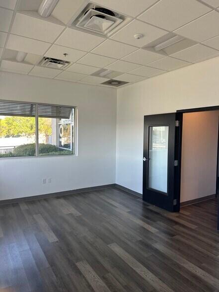 More Photos Of 1700 Chaps Pl, Kissimmee Storefront Retail Office For Lease