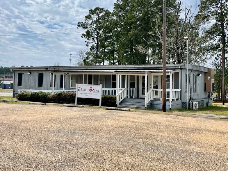More Photos Of 1008 Dickerson Dr, Jasper Land For Lease