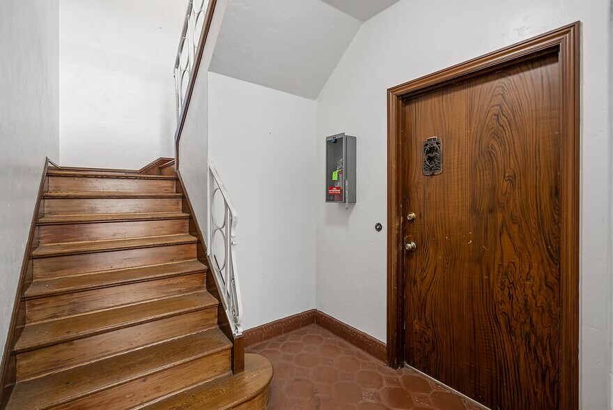 More Photos Of 1217 Capuchino Ave, Burlingame Apartments For Sale