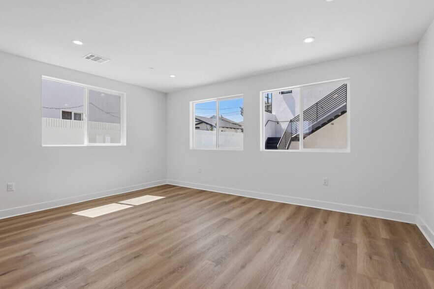 More Photos Of 1507 W 83rd St, Los Angeles Apartments For Sale