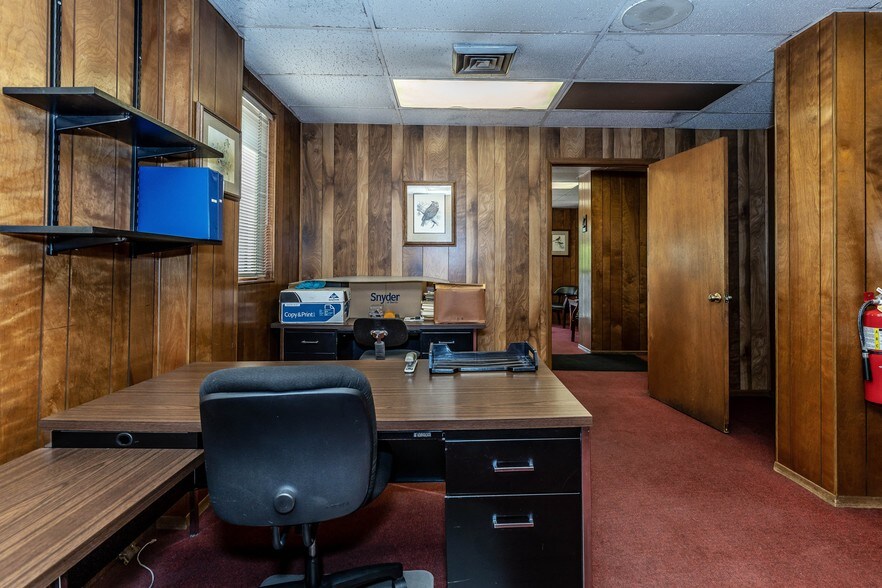 More Photos Of 283 N Main St, Fredericktown Industrial For Sale