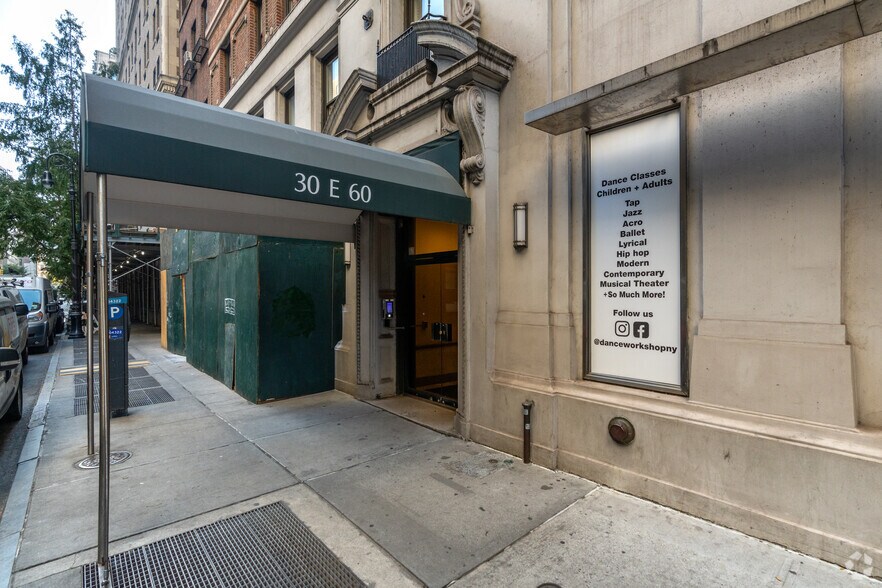 More Photos Of 30 E 60th St, New York Medical For Lease