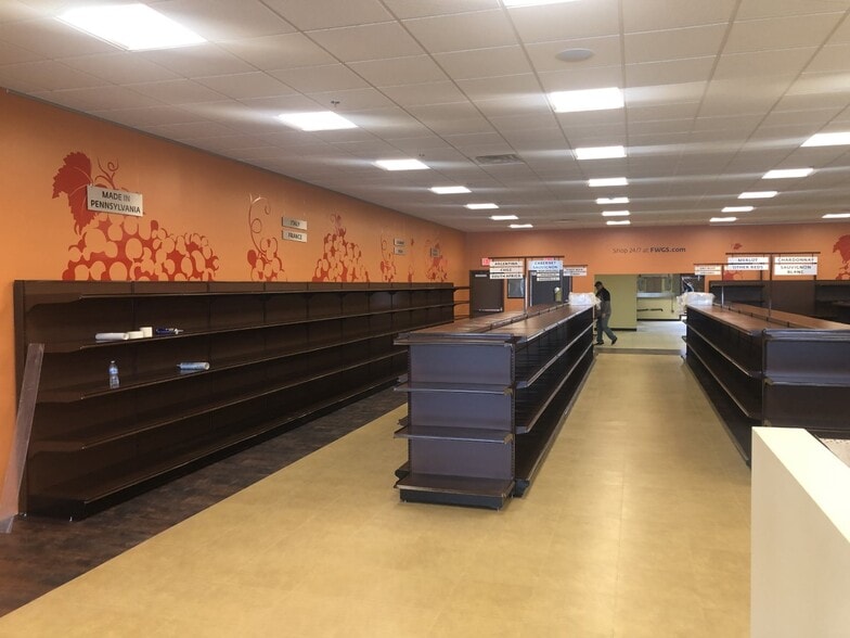 More Photos Of 120 E Walnut St, Lock Haven Supermarket For Sale