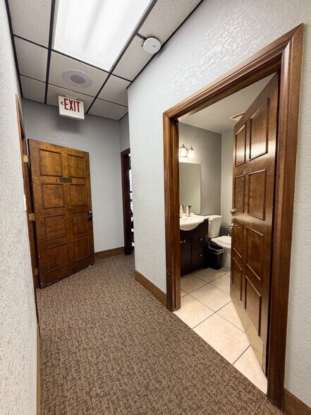 More Photos Of 601 S Rancho Dr, Las Vegas Medical For Sale