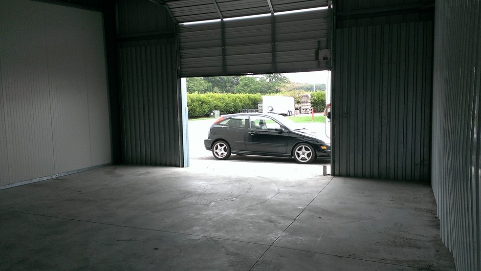 More Photos Of 2434 Bowland Pky, Virginia Beach Warehouse For Lease