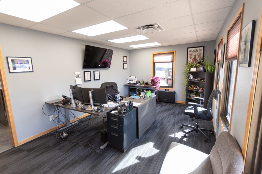 More Photos Of 2020 Airway Ave, Fort Collins Light Manufacturing For Lease