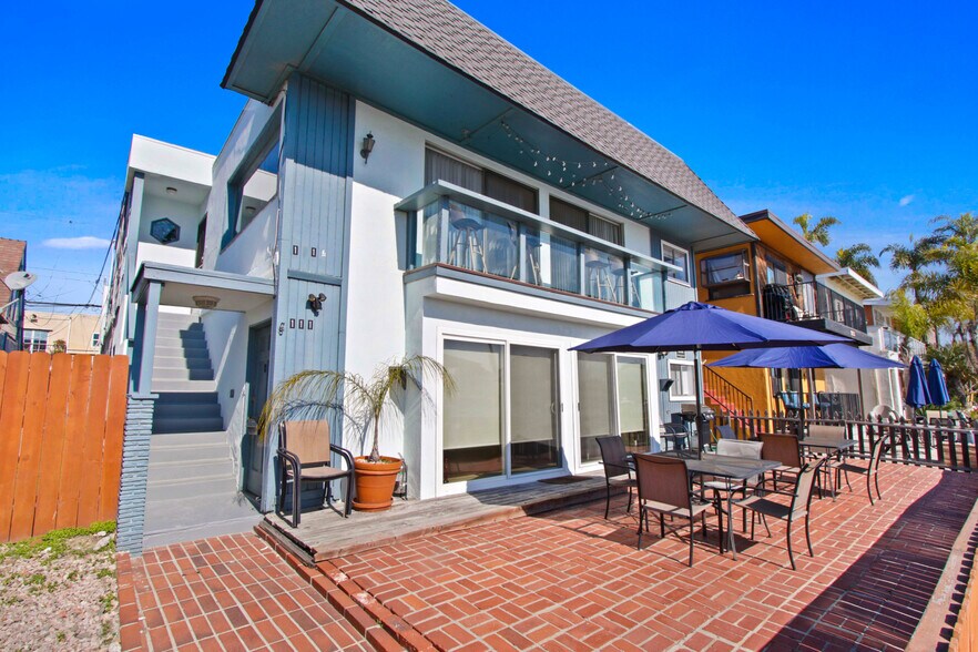 Primary Photo Of 111 Bay Shore Ave, Long Beach Apartments For Sale